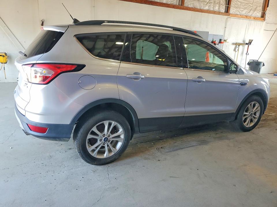 Photo 3 from auction – 2018 FORD ESCAPE with VIN 1FMCU0GD4JUB96475