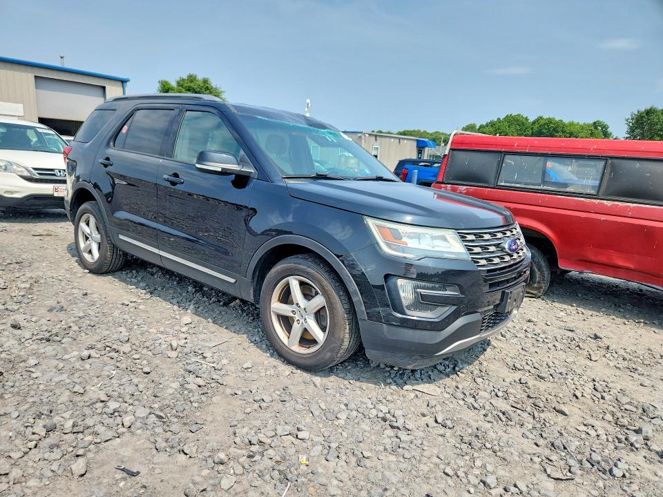 Photo 4 from auction – 2016 FORD EXPLORER with VIN 1FM5K8D80GGB48936