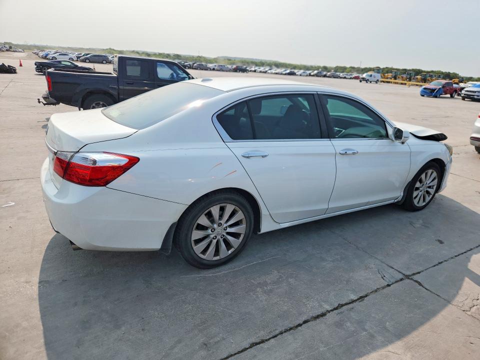 Photo 3 from auction – 2014 HONDA ACCORD with VIN 1HGCR2F86EA061013