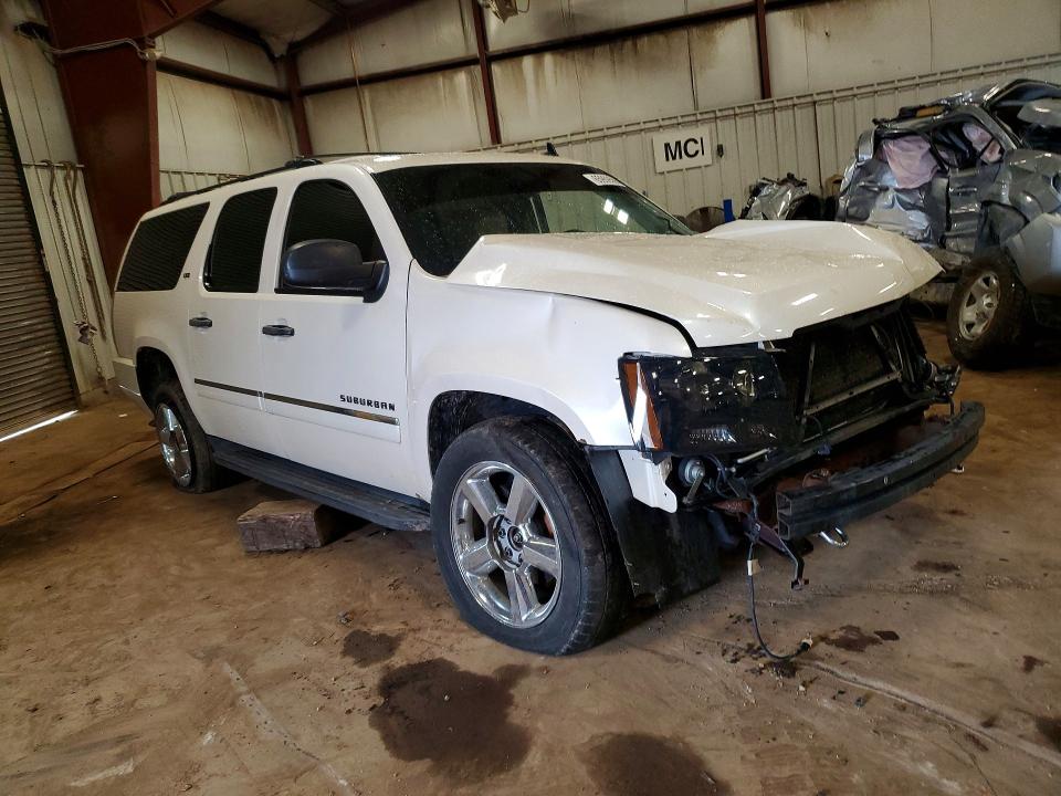 Photo 4 from auction – 2013 CHEVROLET SUBURBAN with VIN 1GNSKKE76DR131253