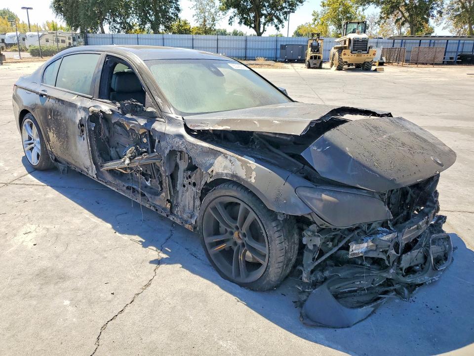 Photo 4 from auction – 2013 BMW 750 with VIN WBAYE8C5XDD132205