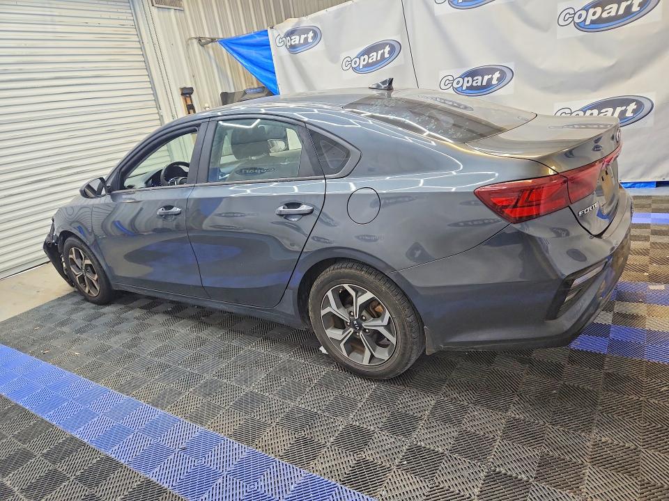 Photo 2 from auction – 2019 KIA FORTE with VIN 3KPF24AD4KE121105