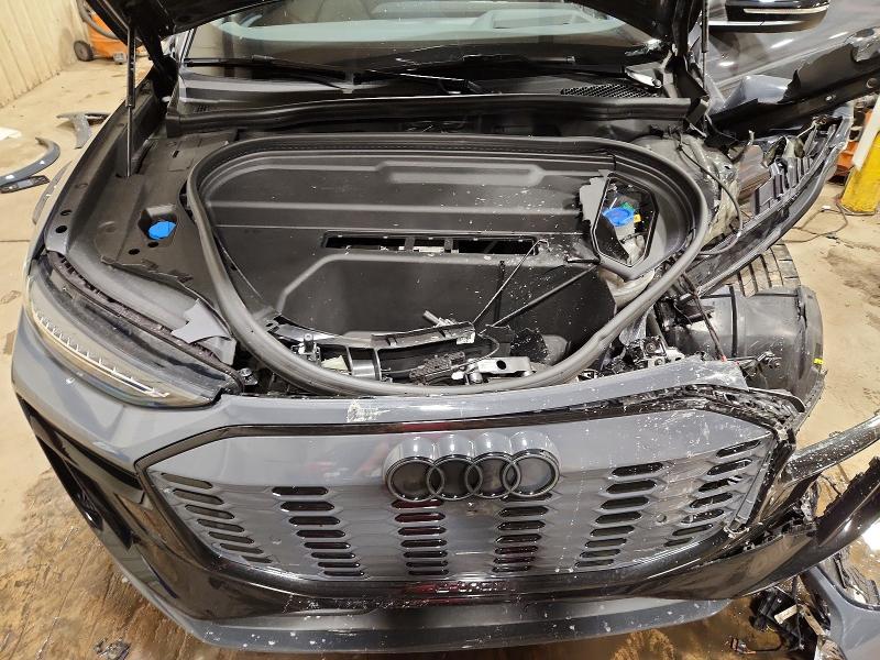 Photo 12 from auction – 2025 AUDI SQ6 E-TRON with VIN WA135BGF5SA031322