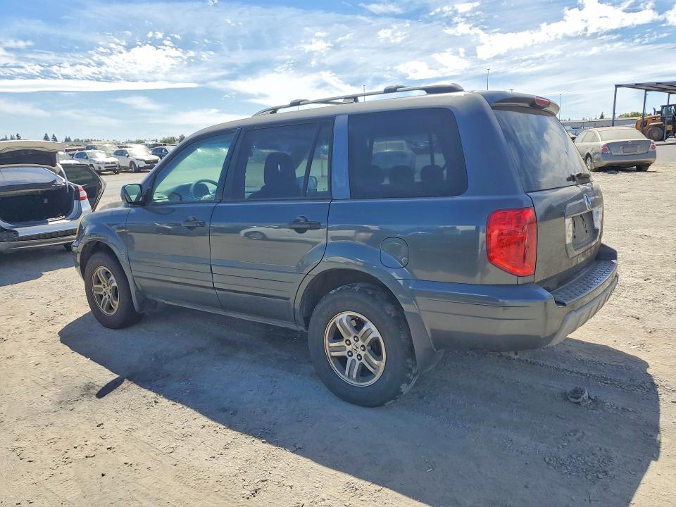 Photo 2 from auction – 2005 HONDA PILOT with VIN 2HKYF18425H571644