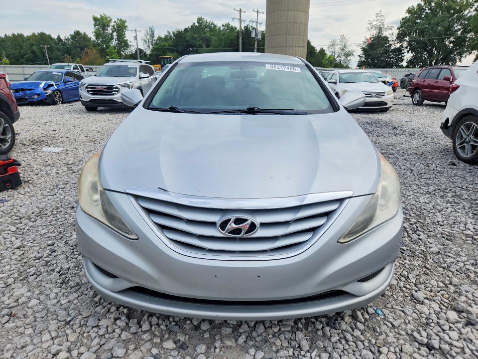 Photo 5 from auction – 2011 HYUNDAI SONATA with VIN 5NPEB4AC4BH227066
