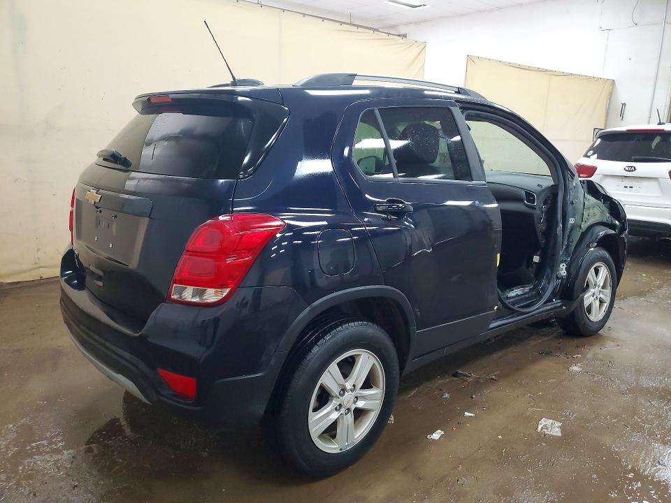 Photo 3 from auction – 2021 CHEVROLET TRAX with VIN KL7CJPSBXMB345397