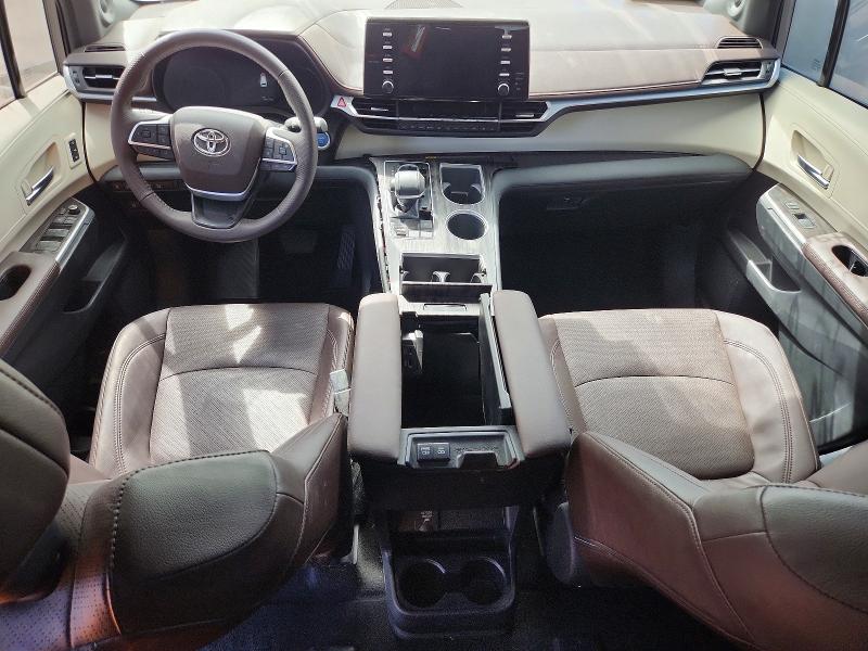 Photo 8 from auction – 2024 TOYOTA SIENNA with VIN 5TDESKFC3RS144956