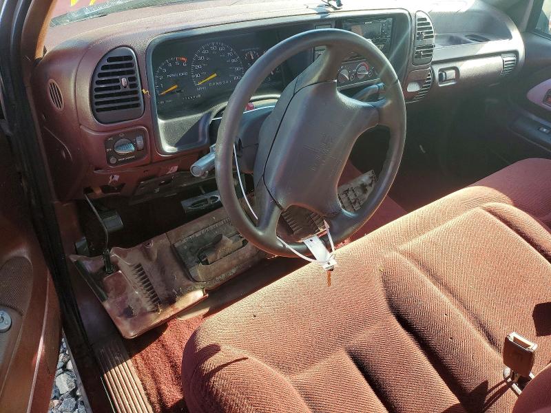 Photo 8 from auction – 1996 CHEVROLET GMT-400 with VIN 1GCFC24M3TZ172114
