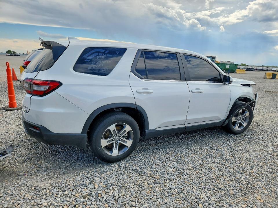 Photo 3 from auction – 2025 HONDA PILOT with VIN 5FNYG1H41SB061048