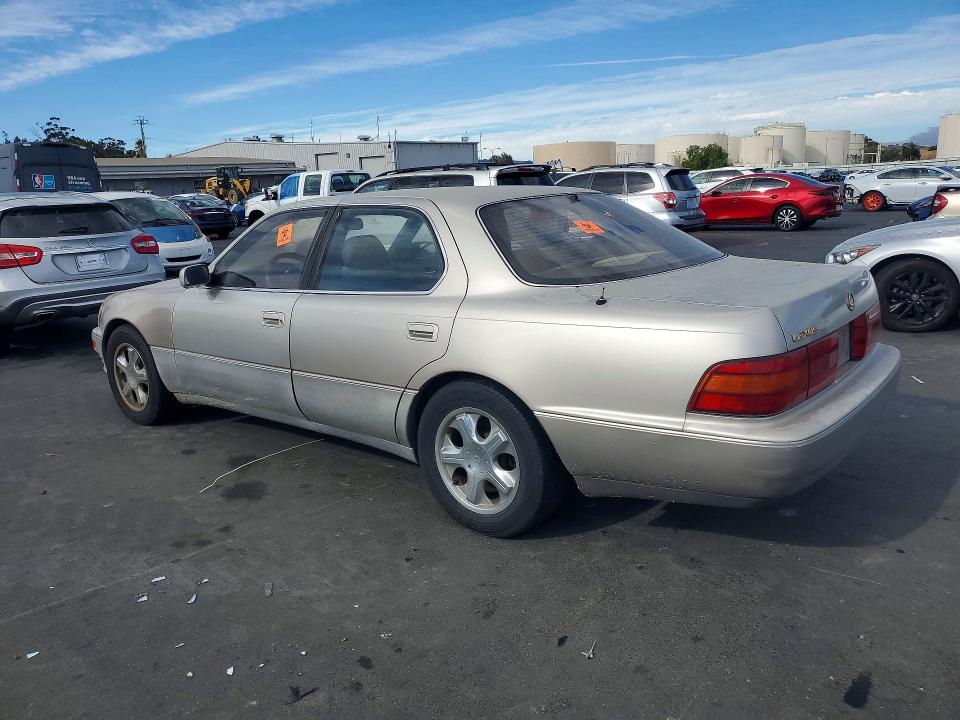 Photo 2 from auction – 1993 LEXUS LS 400 with VIN JT8UF11E3P0147549