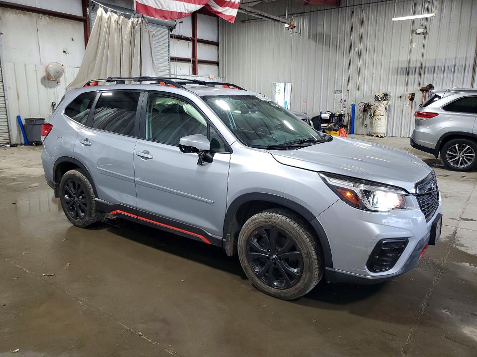 Photo 4 from auction – 2020 SUBARU FORESTER with VIN JF2SKARC2LH558834