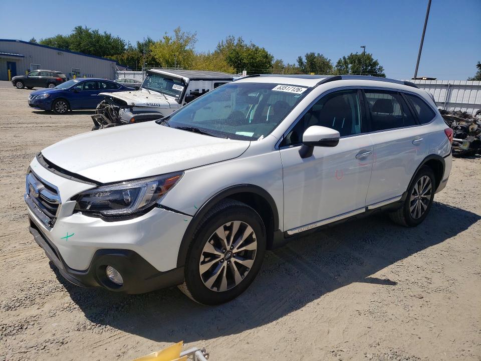 SUBARU OUTBACK 2018 with VIN 4S4BSETC1J3205456 - Photo from auction