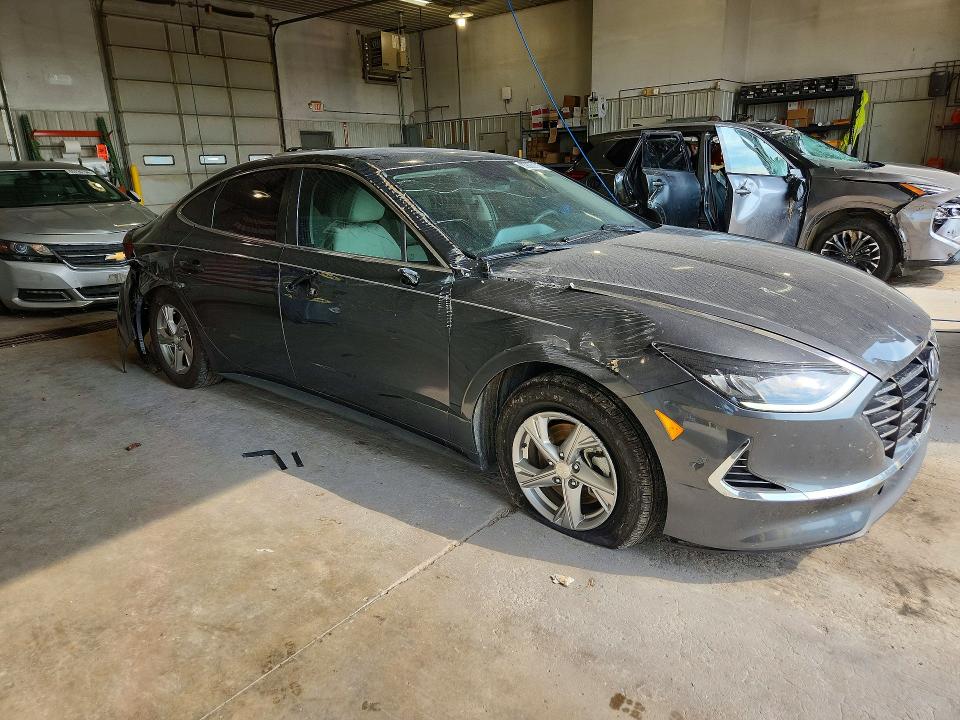 Photo 4 from auction – 2022 HYUNDAI SONATA with VIN KMHL24JA2NA223384