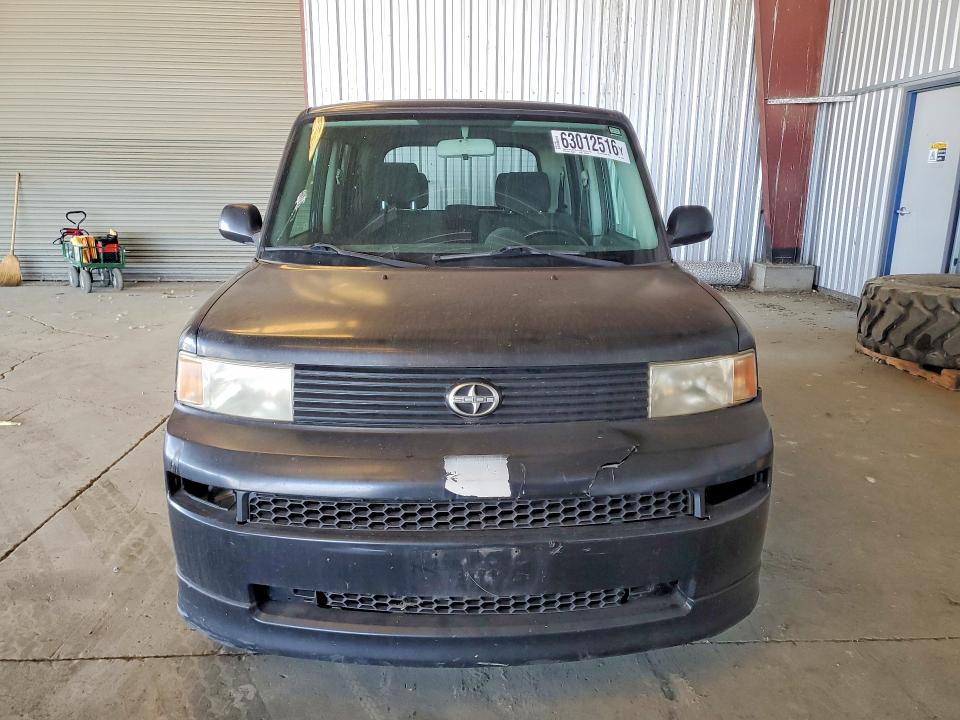 Photo 5 from auction – 2004 SCION XB with VIN JTLKT324040144076