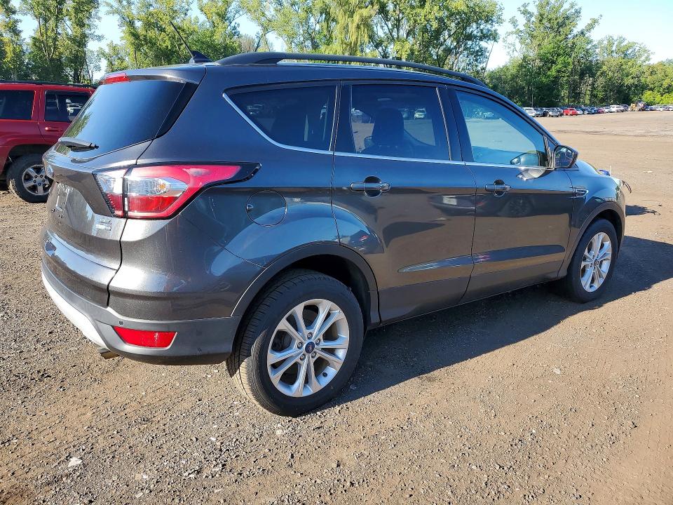 Foto 3 de la subasta – 2018 FORD ESCAPE con VIN 1FMCU9HD3JUA01453