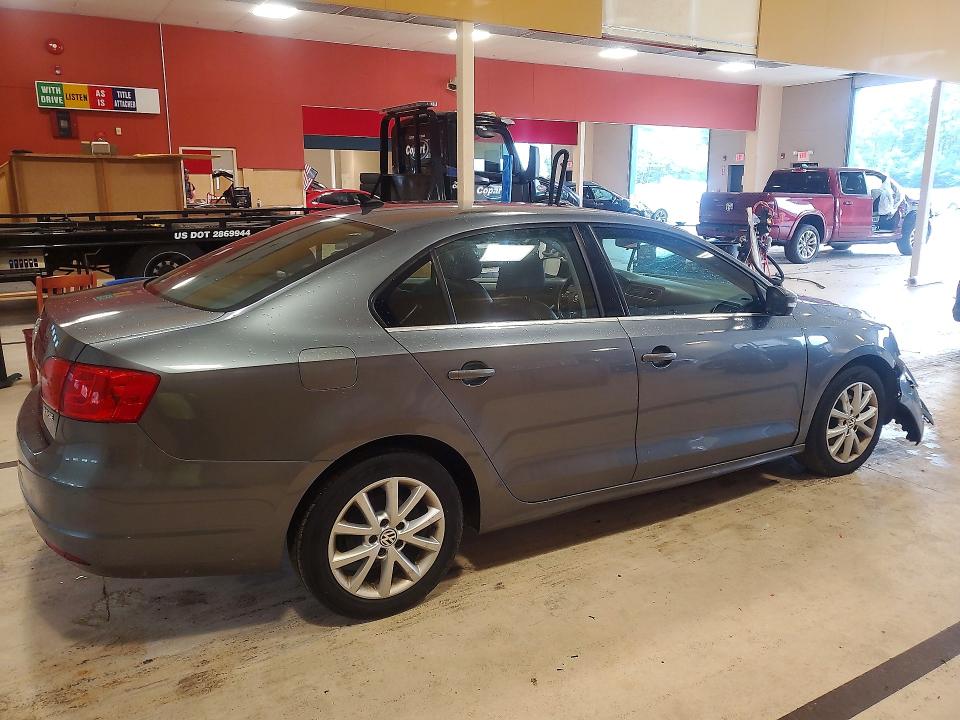 Photo 3 from auction – 2013 VOLKSWAGEN JETTA with VIN 3VWDP7AJ4DM363334