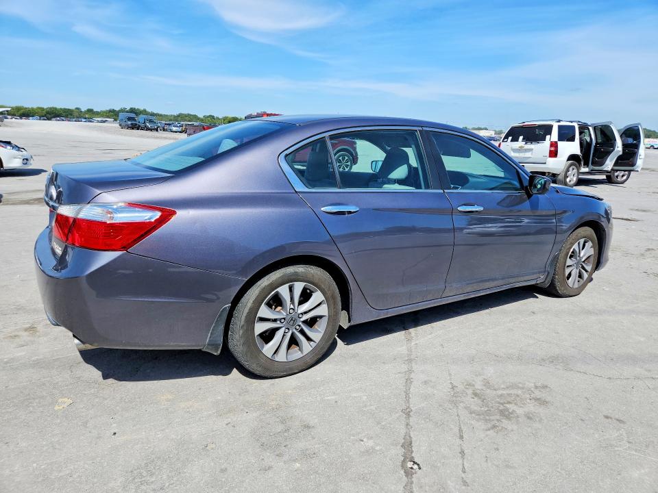 Photo 3 from auction – 2015 HONDA ACCORD with VIN 1HGCR2F37FA013090