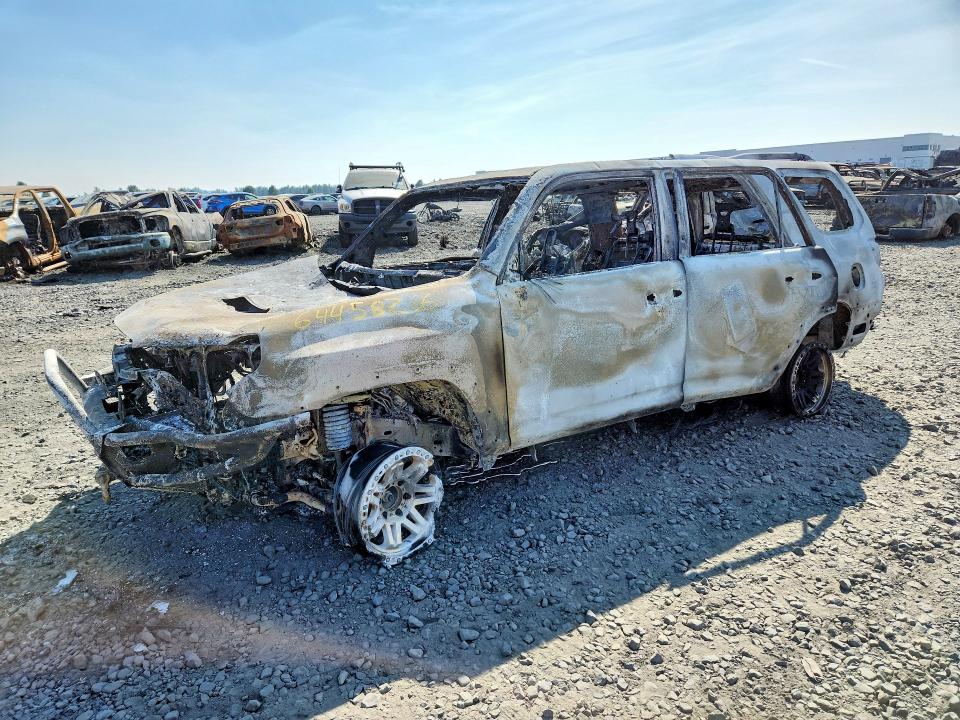 Photo 1 from auction – 2024 TOYOTA 4RUNNER with VIN JTERU5JR0R6223554