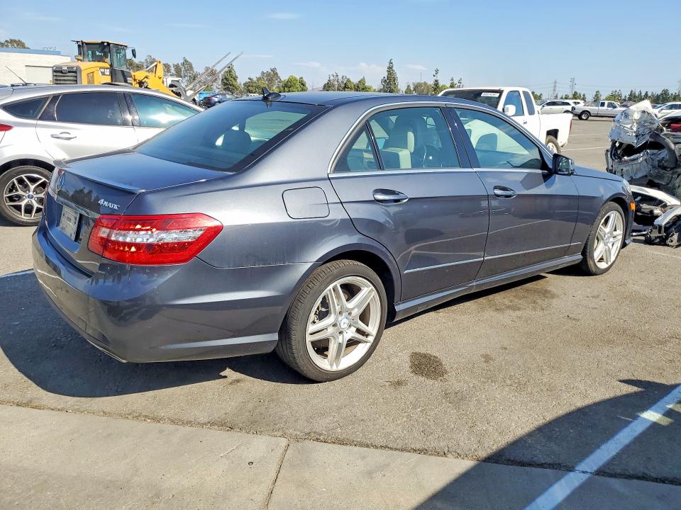 Photo 3 from auction – 2011 MERCEDES-BENZ E with VIN WDDHF9AB1BA364646
