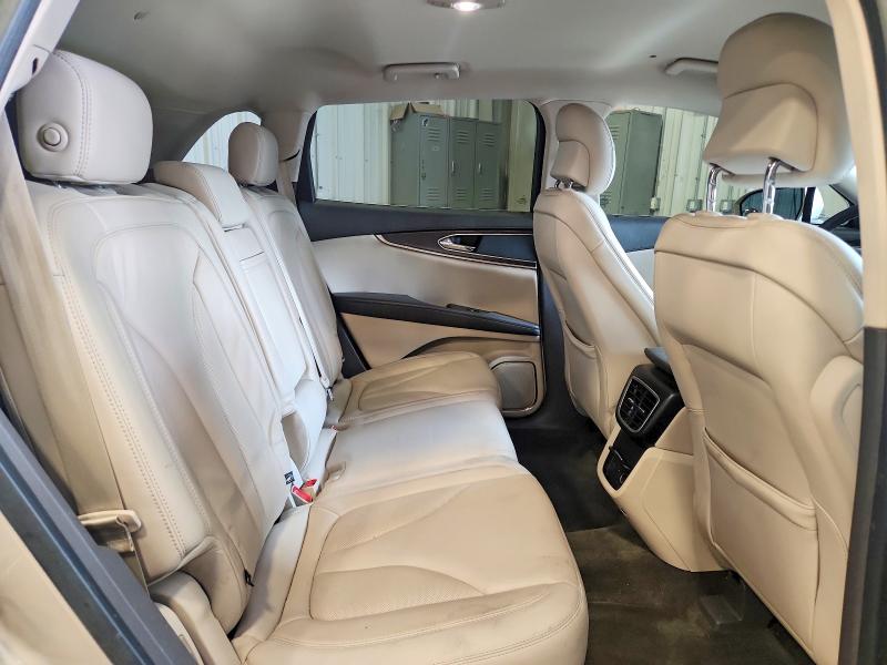 Photo 11 from auction – 2017 LINCOLN MKX with VIN 2LMPJ6KP6HBL41468