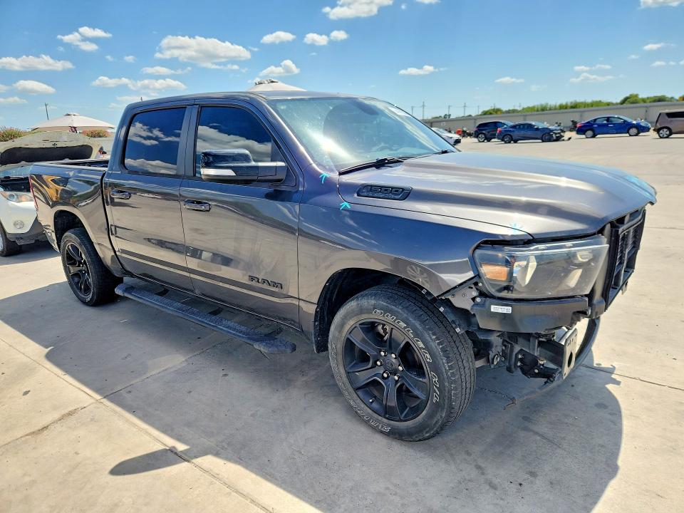 Zdjęcie 4 z aukcji – 2021 RAM 1500 z VIN 1C6RREFT9MN646939