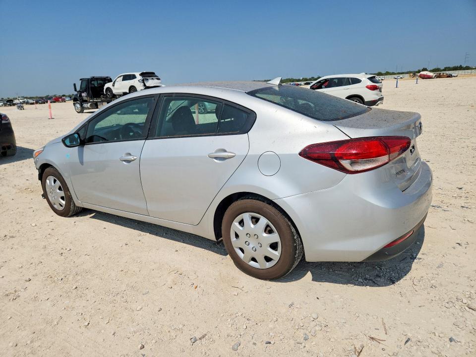 Photo 2 from auction – 2017 KIA FORTE with VIN 3KPFK4A73HE047422