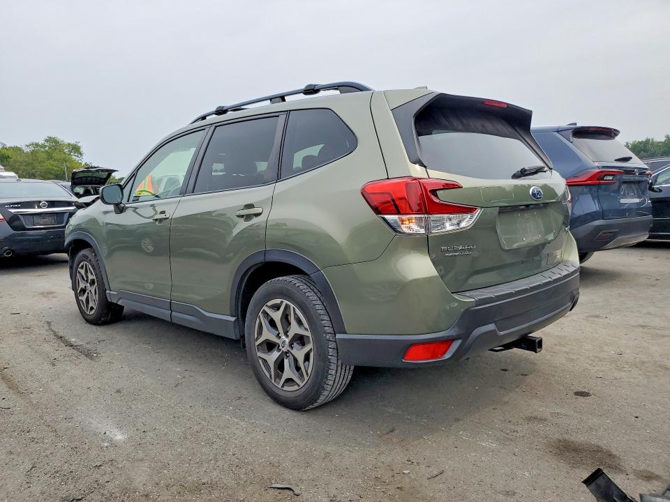 Photo 2 from auction – 2019 SUBARU FORESTER with VIN JF2SKAEC6KH430052