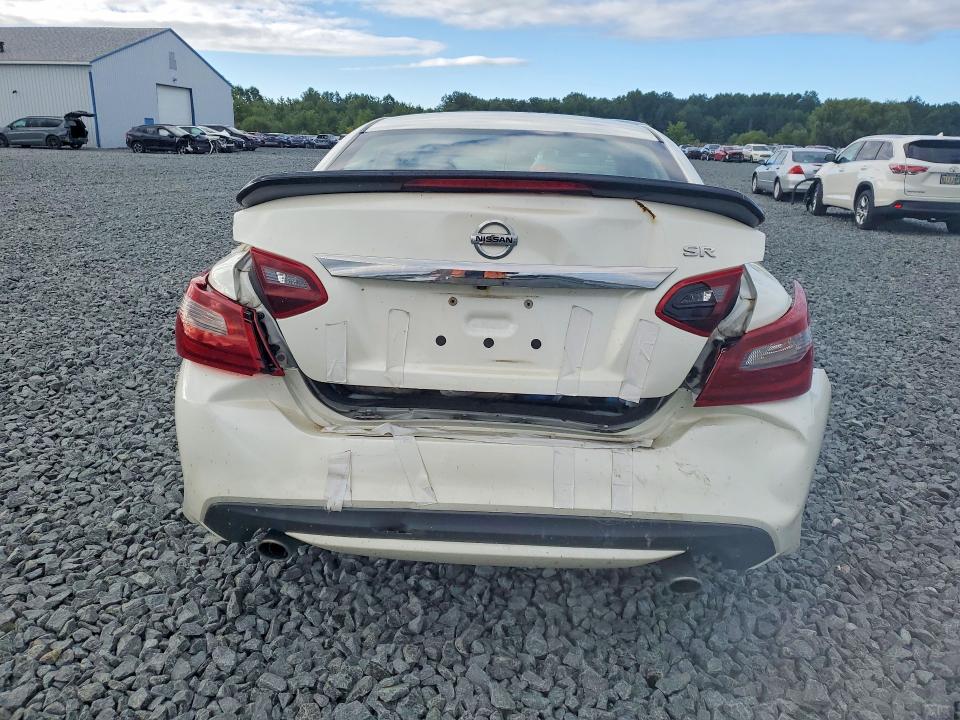 Photo 6 from auction – 2017 NISSAN ALTIMA with VIN 1N4AL3AP1HC250002