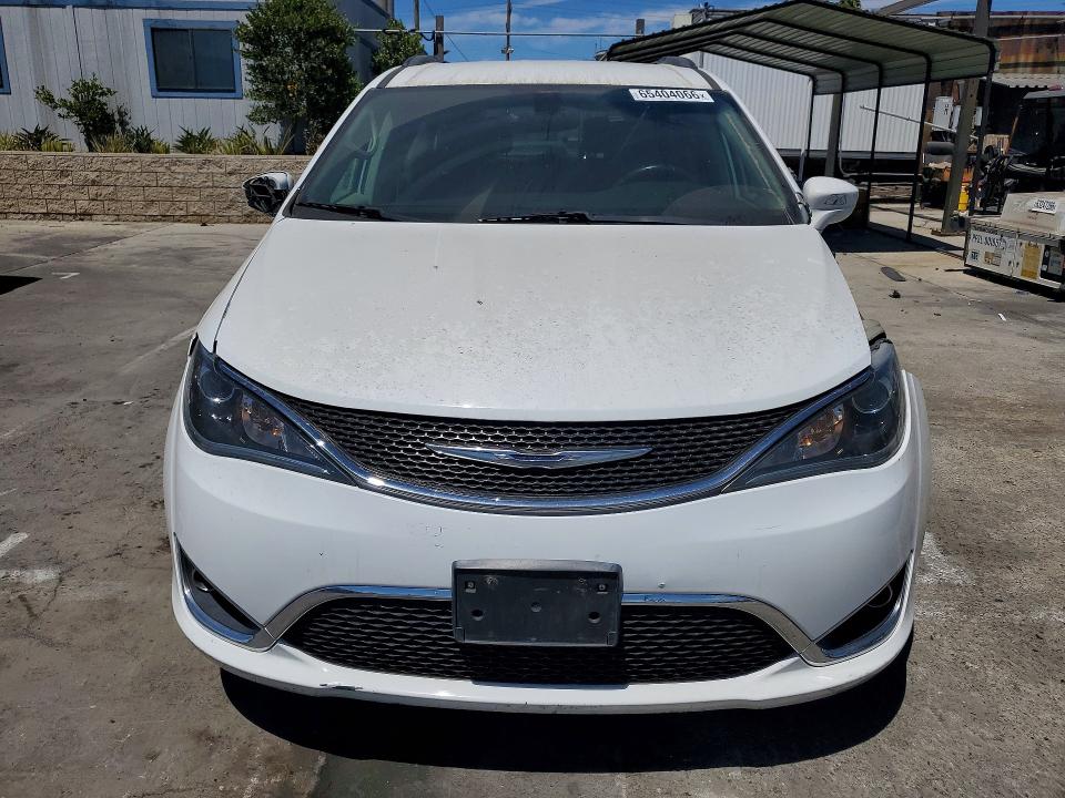 Photo 5 from auction – 2017 CHRYSLER PACIFICA with VIN 2C4RC1BG5HR572455