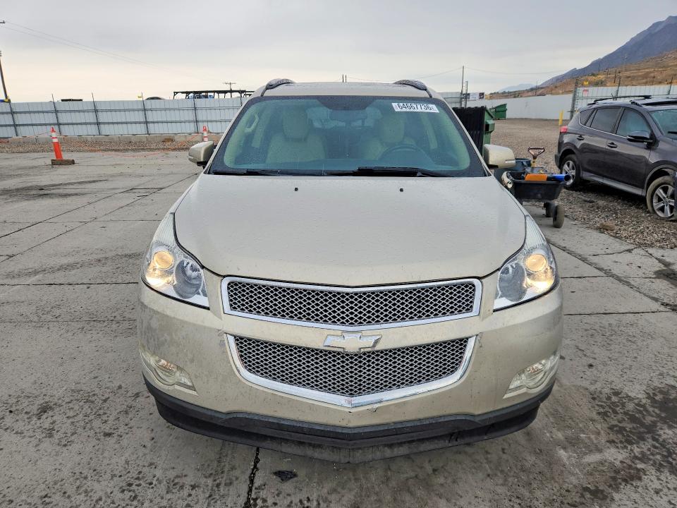 Photo 5 from auction – 2010 CHEVROLET TRAVERSE with VIN 1GNLRHED8AS115925