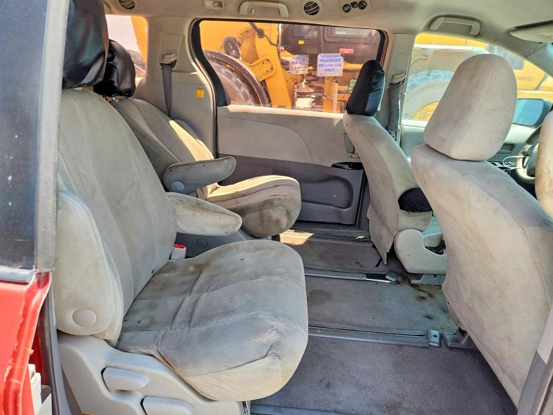 Photo 11 from auction – 2011 TOYOTA SIENNA with VIN 5TDZK3DC6BS089211