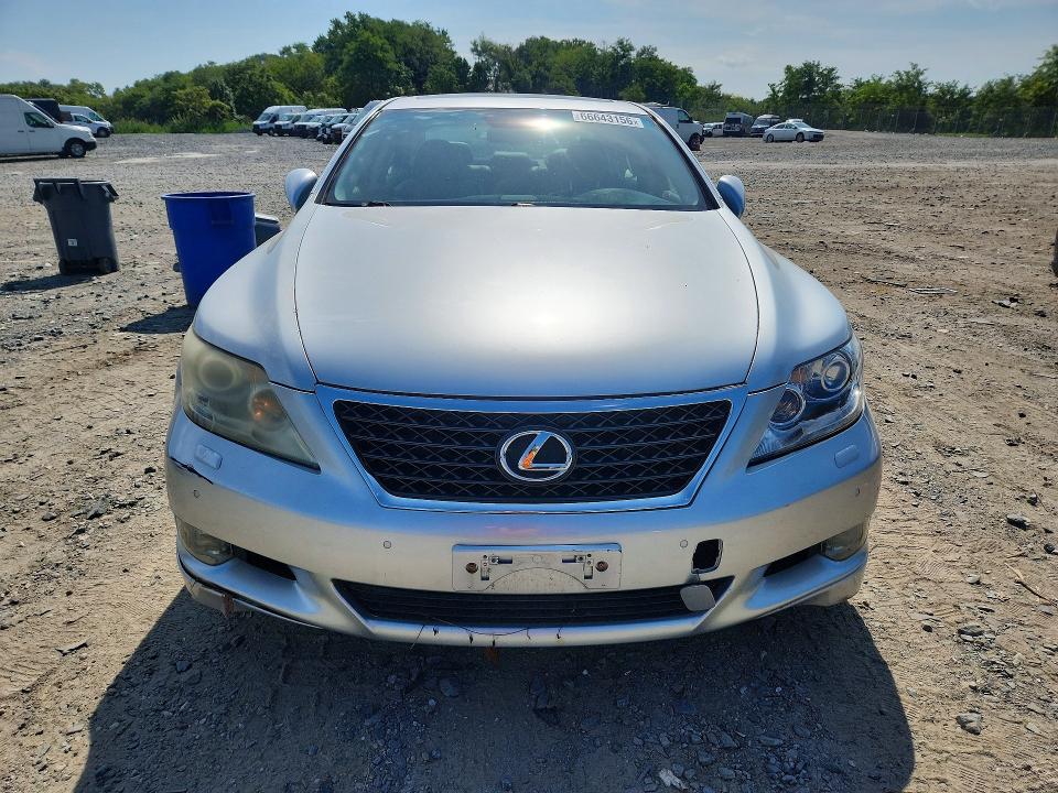 Photo 5 from auction – 2011 LEXUS LS with VIN JTHBL5EF2B5102897