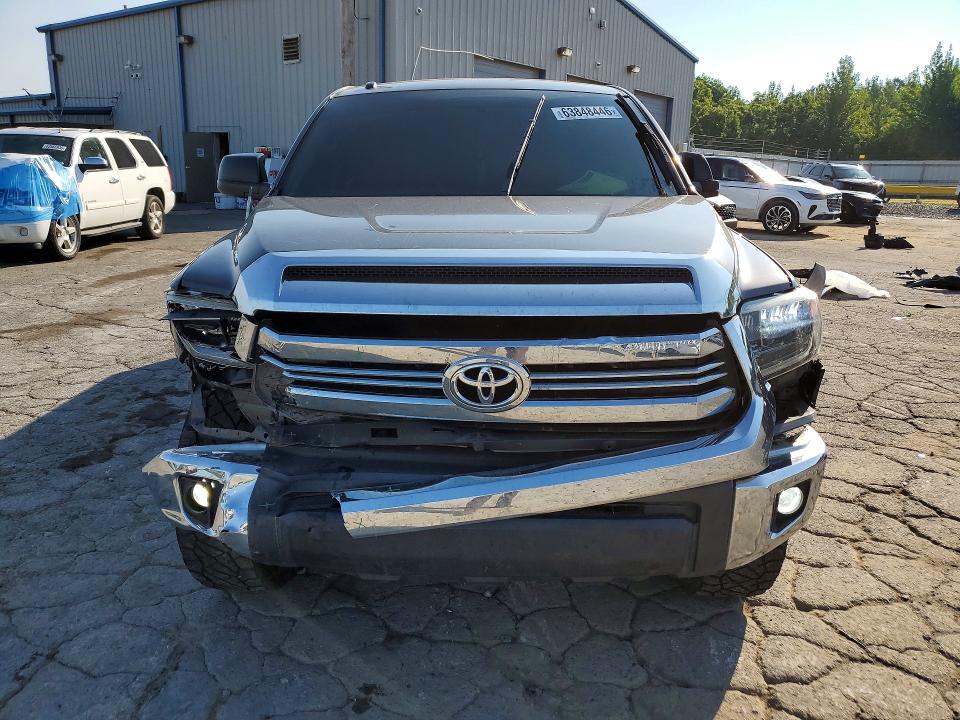 Photo 5 from auction – 2016 TOYOTA TUNDRA with VIN 5TFDW5F19GX552871