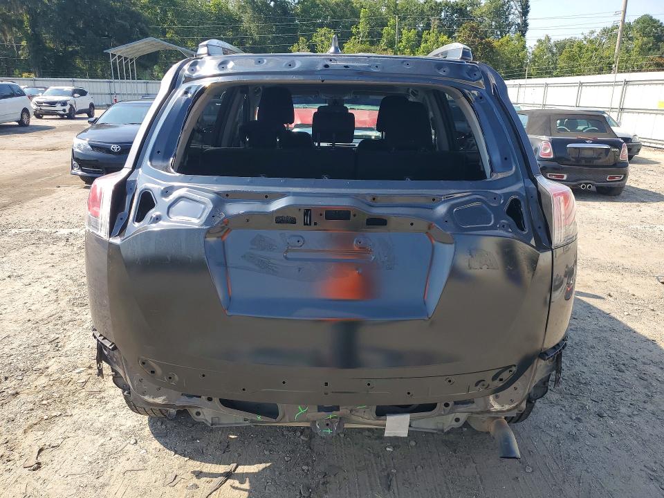 Photo 6 from auction – 2018 TOYOTA RAV4 with VIN 2T3WFREV1JW443854