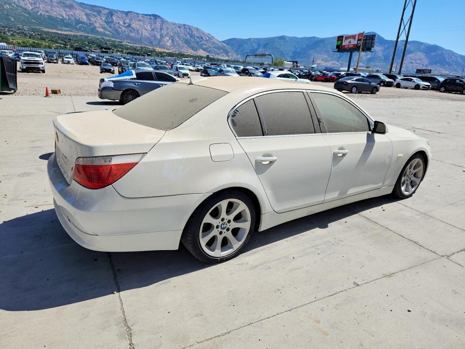 Photo 3 from auction – 2006 BMW 530 with VIN WBANE73586CM33982