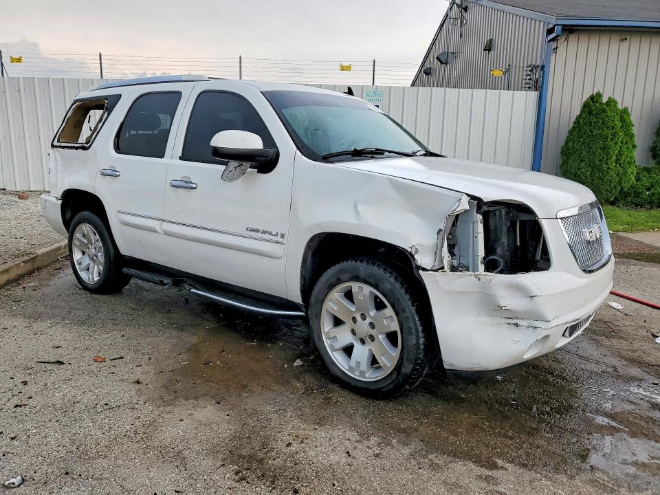 Photo 4 from auction – 2007 GMC YUKON with VIN 1GKFK63847J141378