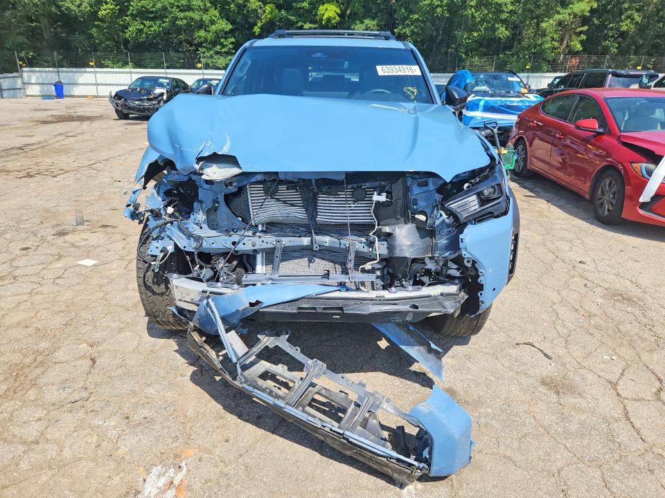 Photo 5 from auction – 2025 TOYOTA 4RUNNER with VIN JTEVA5BR2S5035782