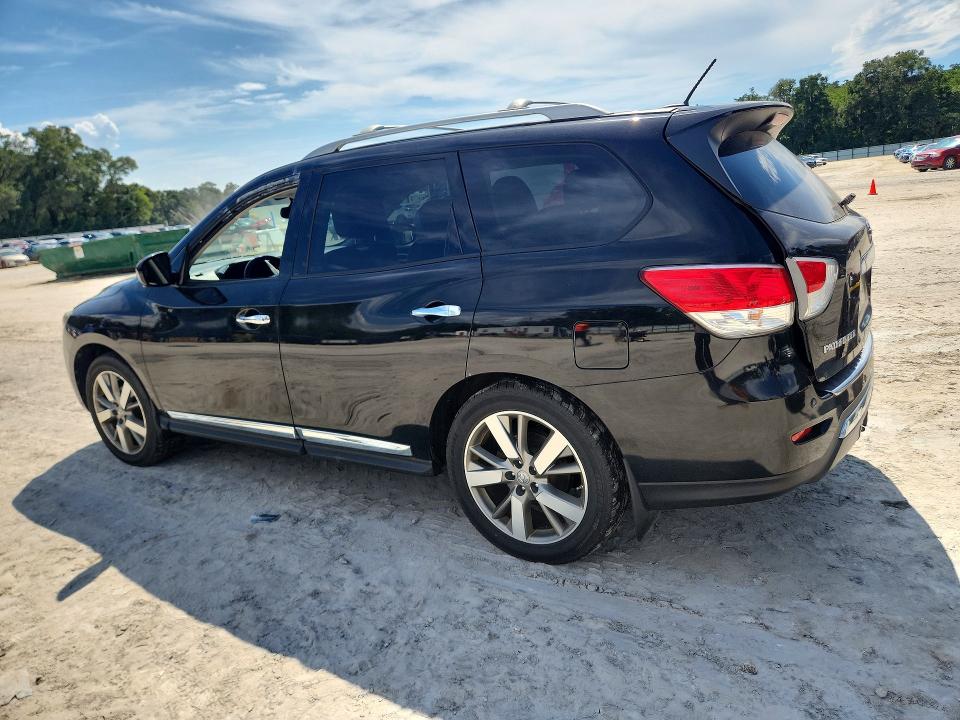Photo 2 from auction – 2013 NISSAN PATHFINDER with VIN 5N1AR2MMXDC636153