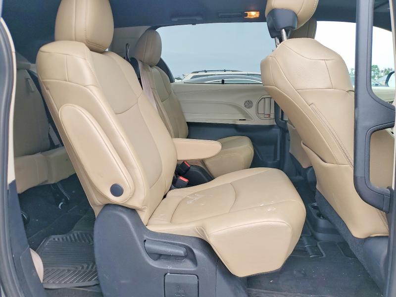 Photo 11 from auction – 2021 TOYOTA SIENNA with VIN 5TDYRKEC4MS012484