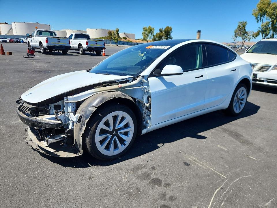 TESLA MODEL 3 2023 с VIN 5YJ3E1EA2PF485128 - Снимка от търг