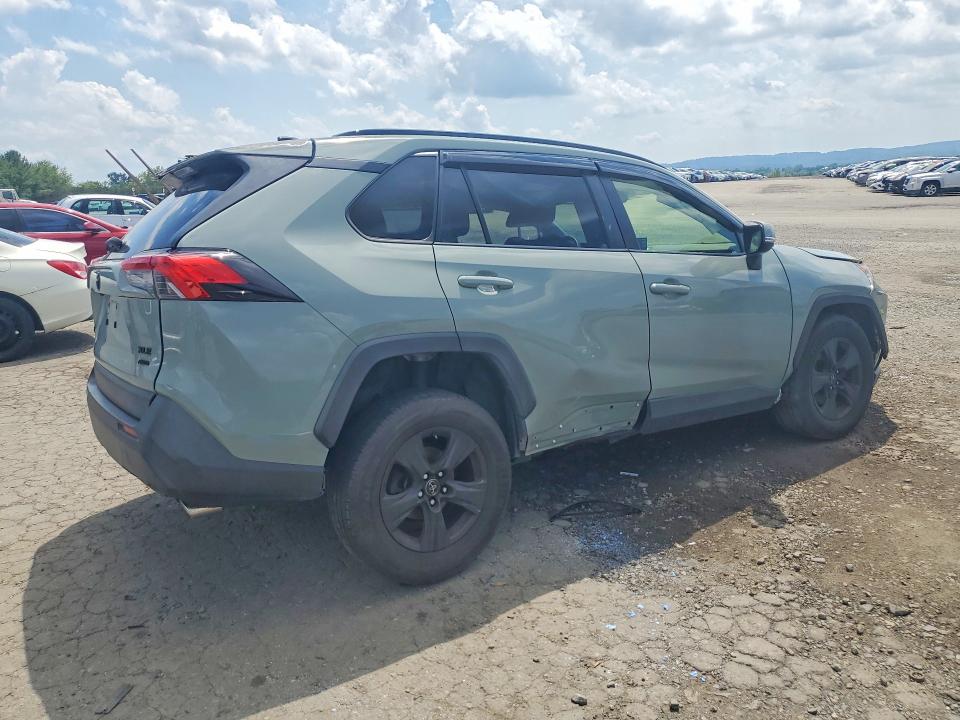 Photo 3 from auction – 2019 TOYOTA RAV4 with VIN JTMP1RFV7KD012063