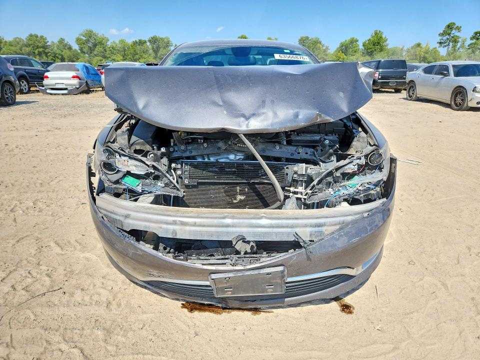 Photo 5 from auction – 2015 CHRYSLER 200 with VIN 1C3CCCAB3FN758680