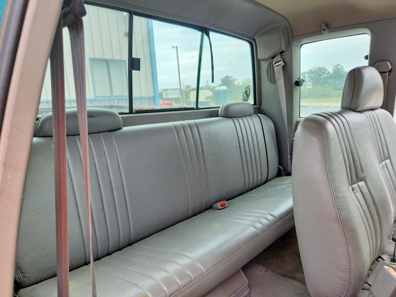 Photo 10 from auction – 1995 CHEVROLET GMT-400 with VIN 2GCEK19K0S1100438