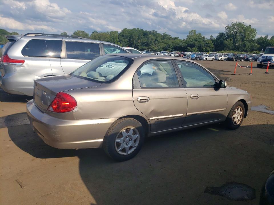 Photo 3 from auction – 2002 KIA SPECTRA with VIN KNAFB121125155658