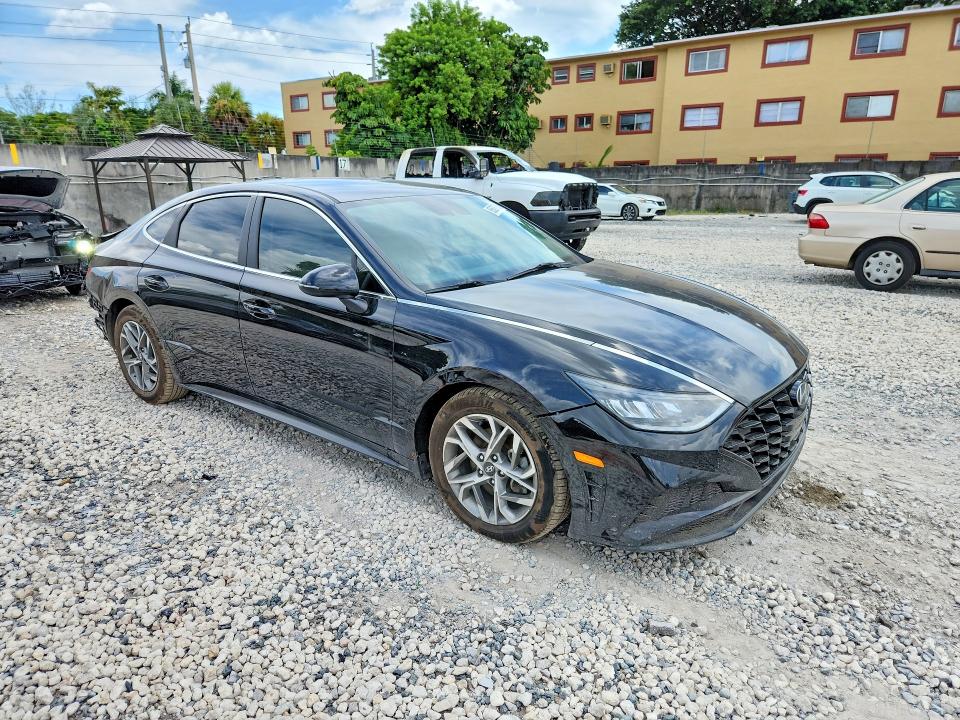 Photo 4 from auction – 2020 HYUNDAI SONATA with VIN 5NPEL4JA2LH056346