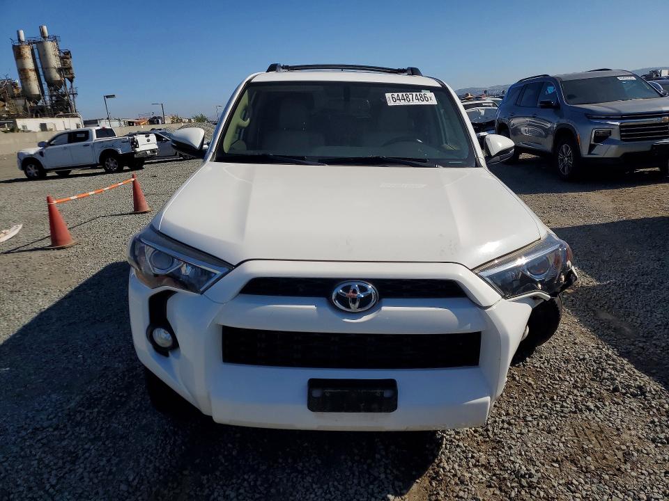 Photo 5 from auction – 2019 TOYOTA 4RUNNER with VIN JTEBU5JR5K5719656