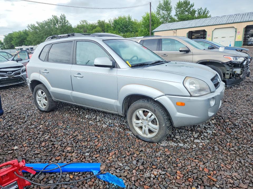 Photo 4 from auction – 2007 HYUNDAI TUCSON with VIN KM8JN72D57U607010