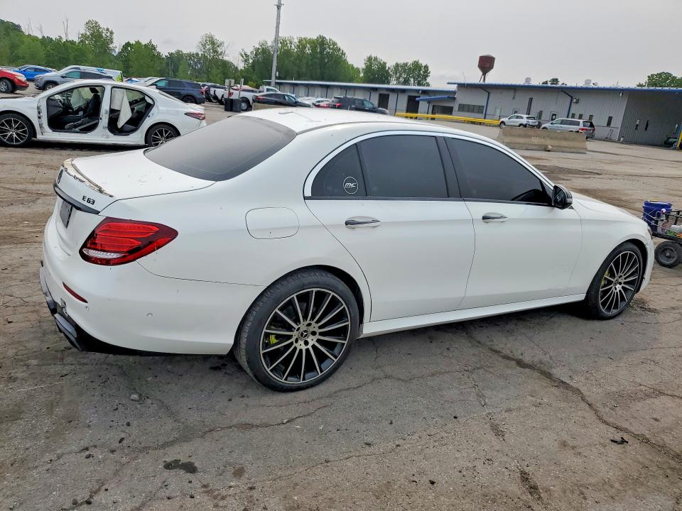 Photo 3 from auction – 2017 MERCEDES-BENZ E with VIN WDDZF4KBXHA221175