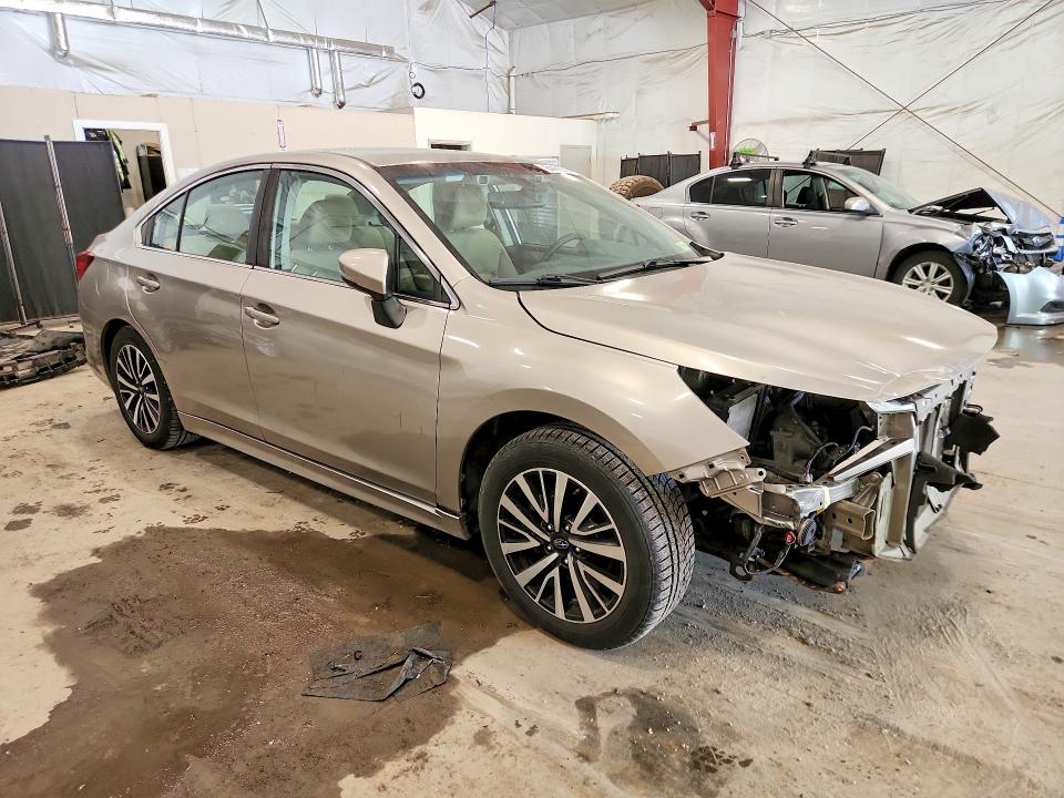 Снимка 4 от търг – 2019 SUBARU LEGACY с VIN 4S3BNAF64K3036898