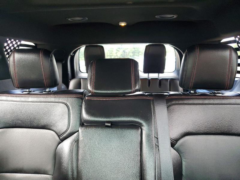 Photo 10 from auction – 2017 FORD EXPLORER with VIN 1FM5K8GT5HGB12273